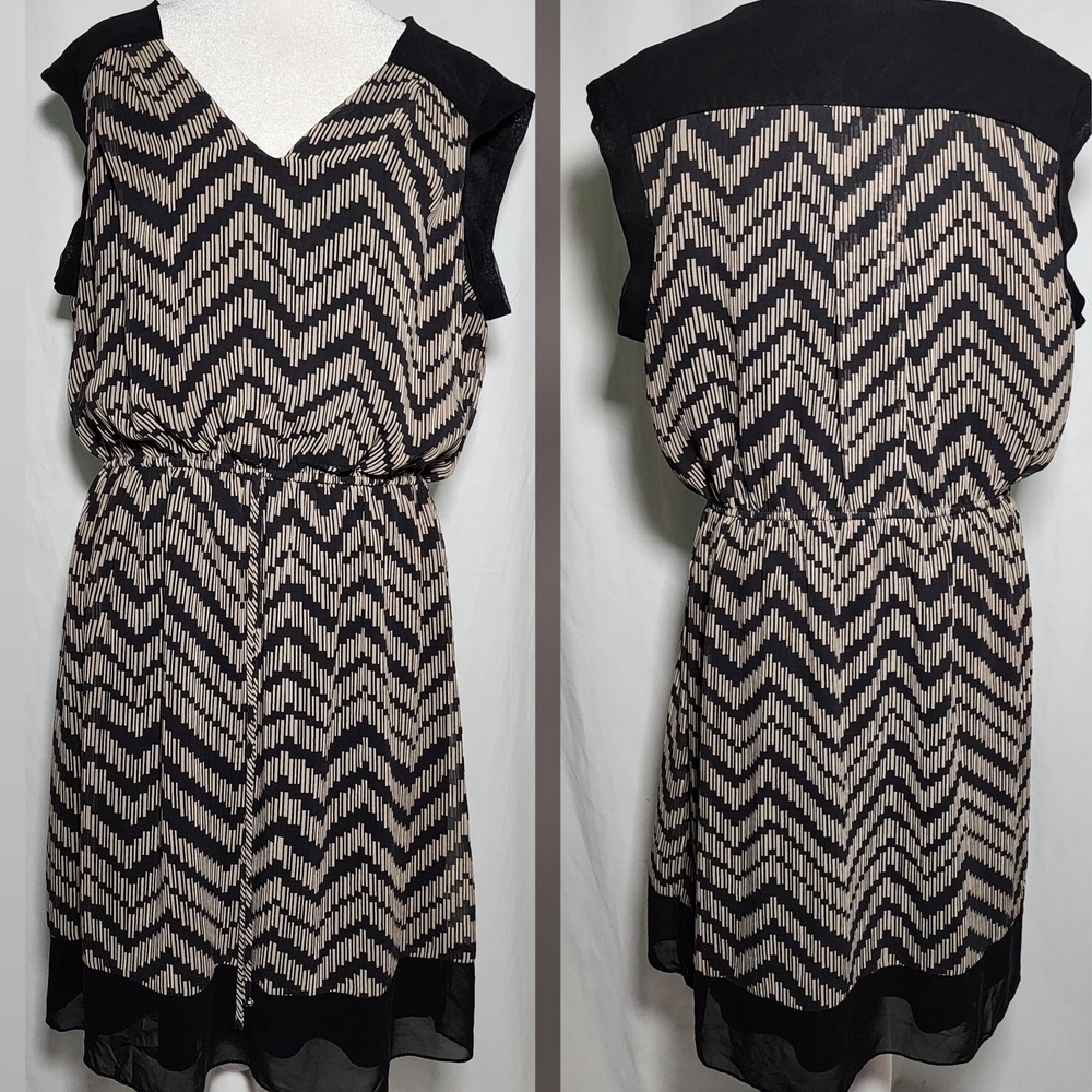 Enfocus Studio Black and Cream Zigzag Midi Dress